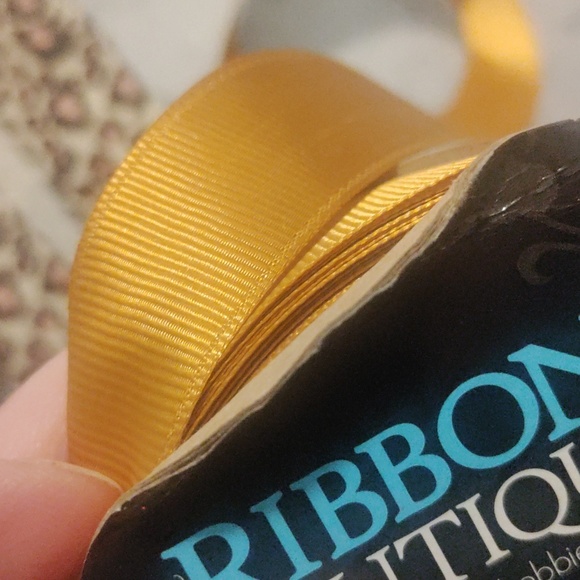 Ribbon - Picture 7 of 13